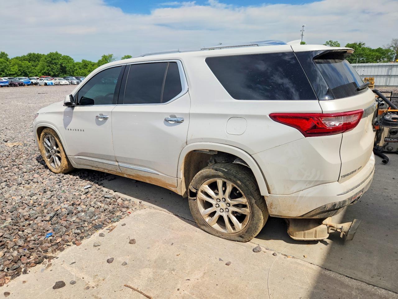 2018 Chevrolet Traverse - Фото 2