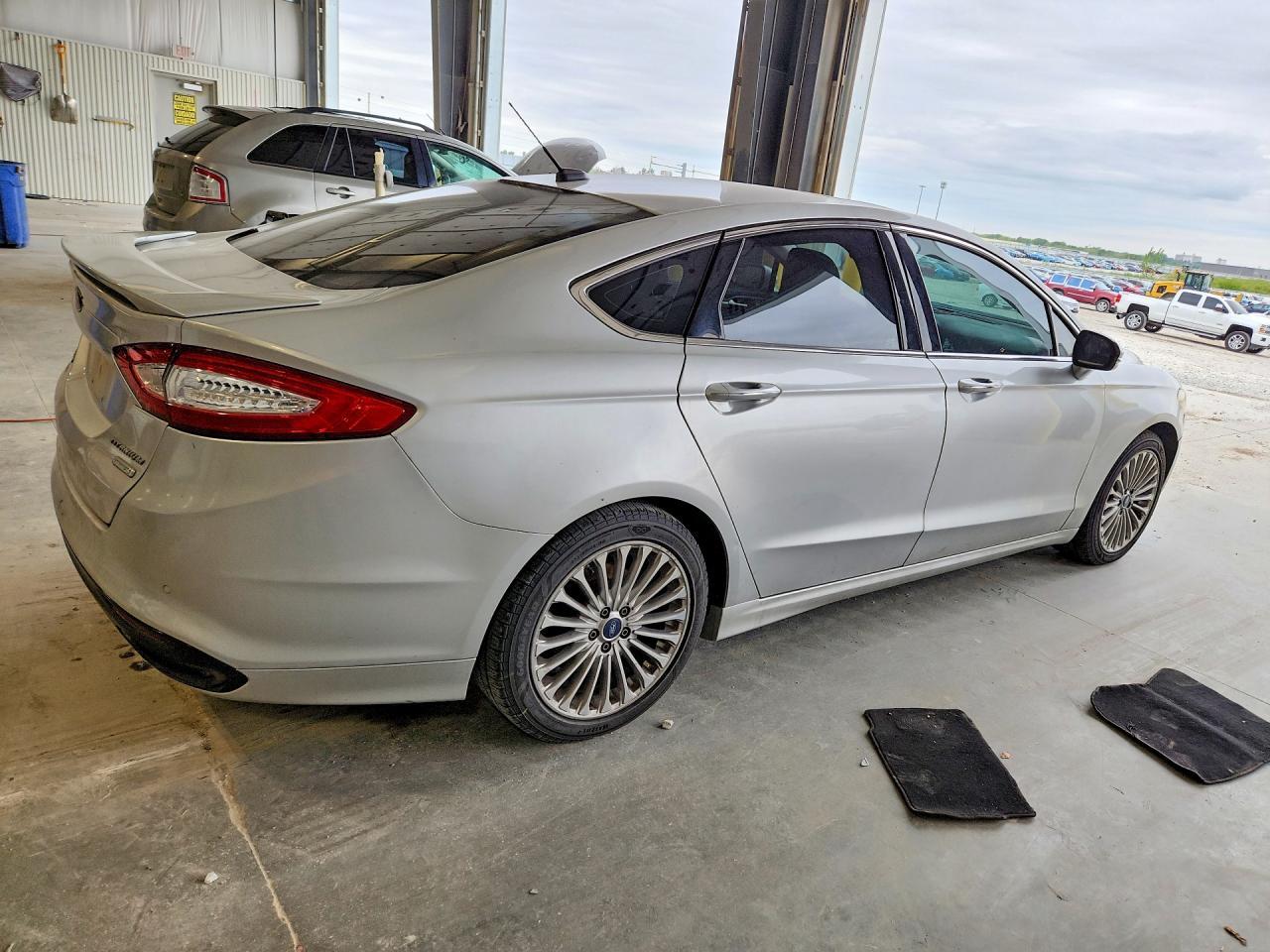 2016 Ford Fusion Titanium - Фото 3