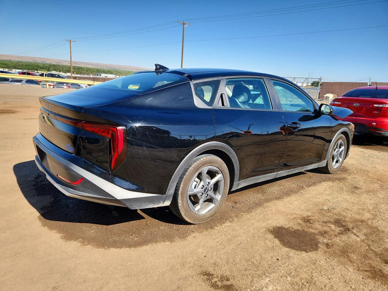 2025 Kia K4 Lxs - Image 3