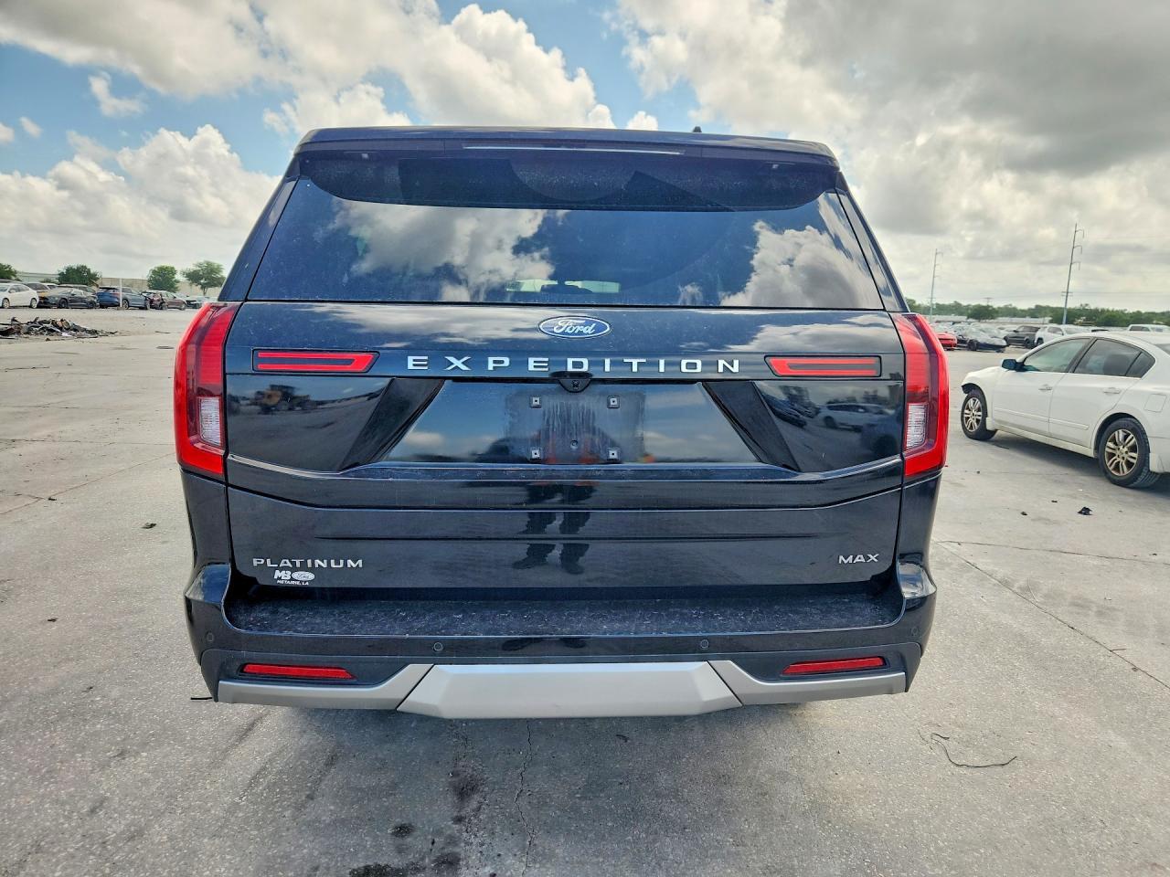 2025 Ford Expedition Max Platinum - Image 6