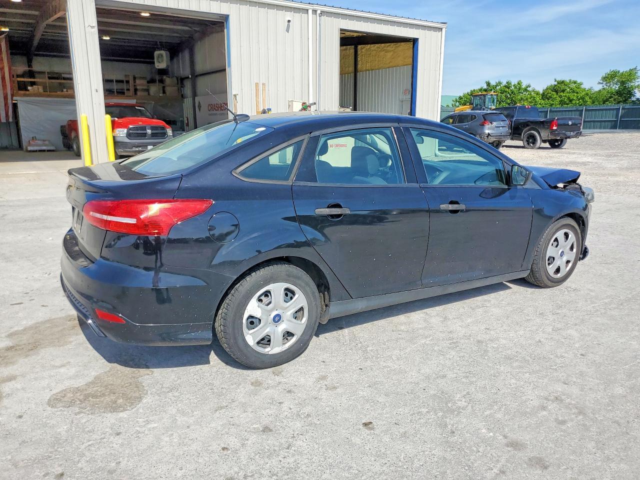 2017 Ford Focus S - Фото 3