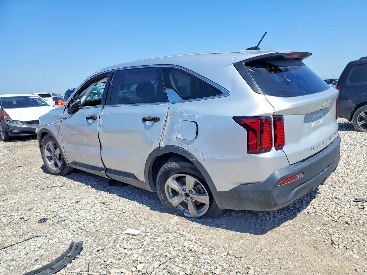 2022 Kia Sorento Lx - Фото 2