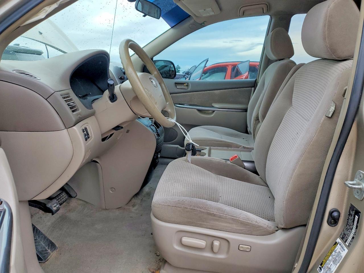 2006 Toyota Sienna Le - Image 7