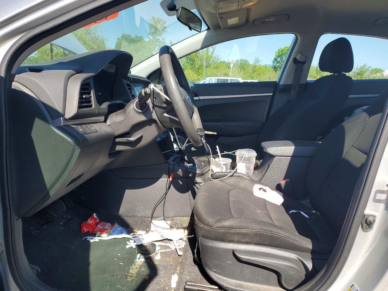 2019 Hyundai Elantra Se - Image 7