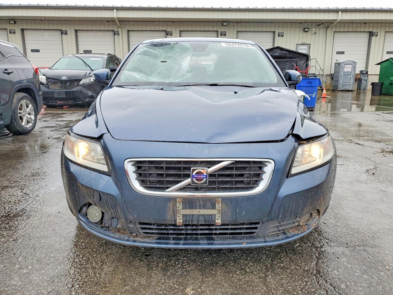 2010 Volvo S40 2.4I - Image 5