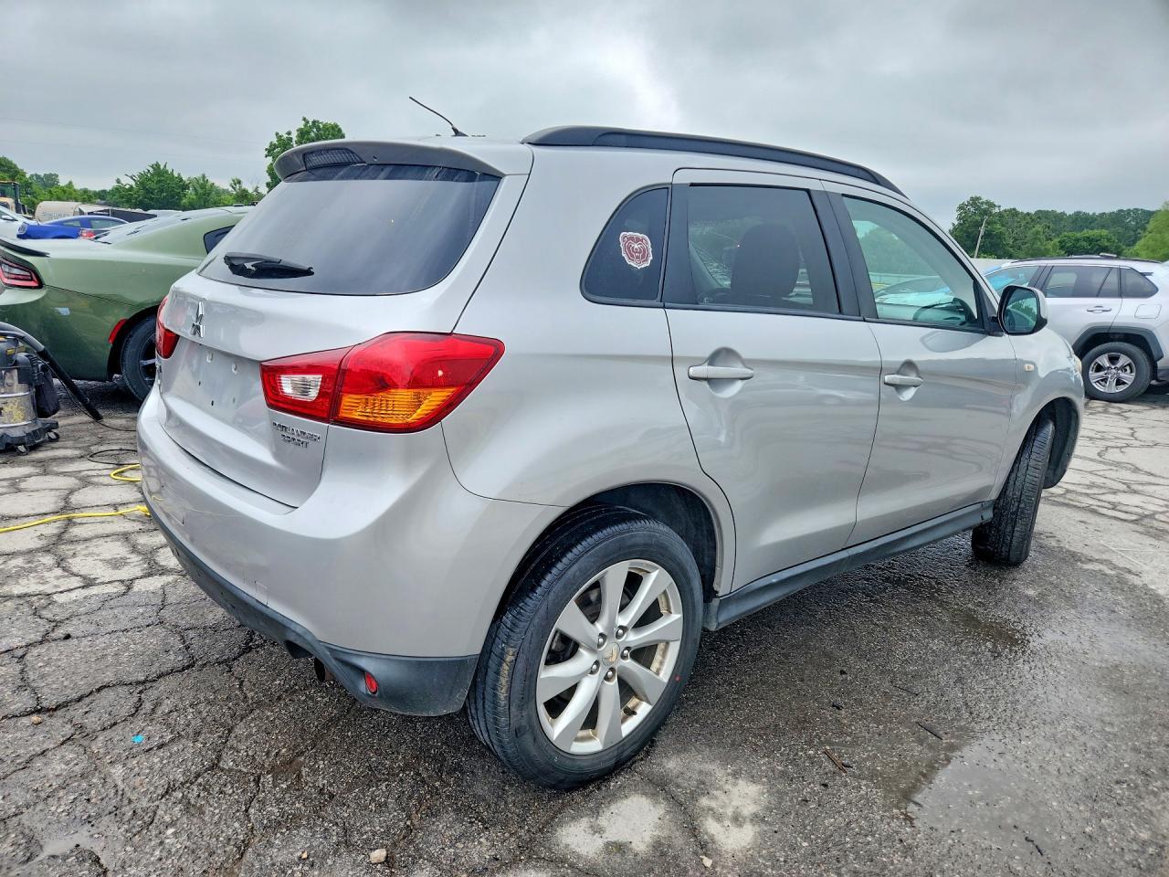 2013 Mitsubishi Outlander Sport Es - Фото 3