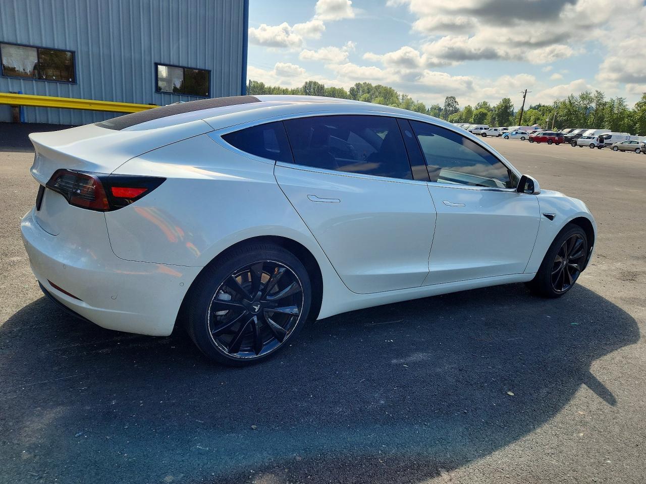 2018 Tesla Model 3 - Фото 3