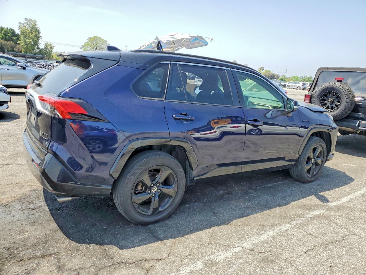 2020 Toyota Rav4 Xse - Image 3