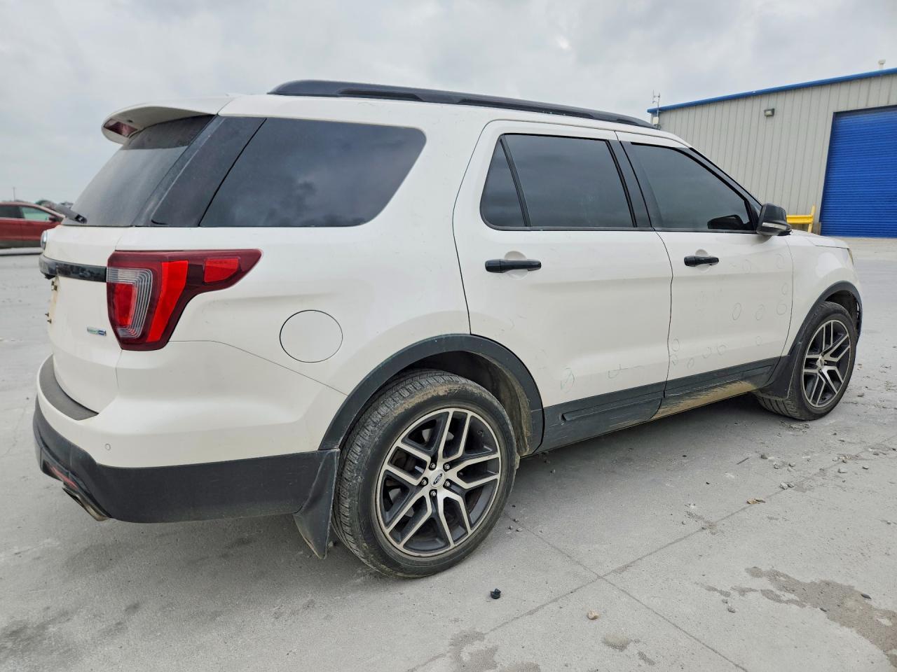 2017 Ford Explorer Sport - Фото 3
