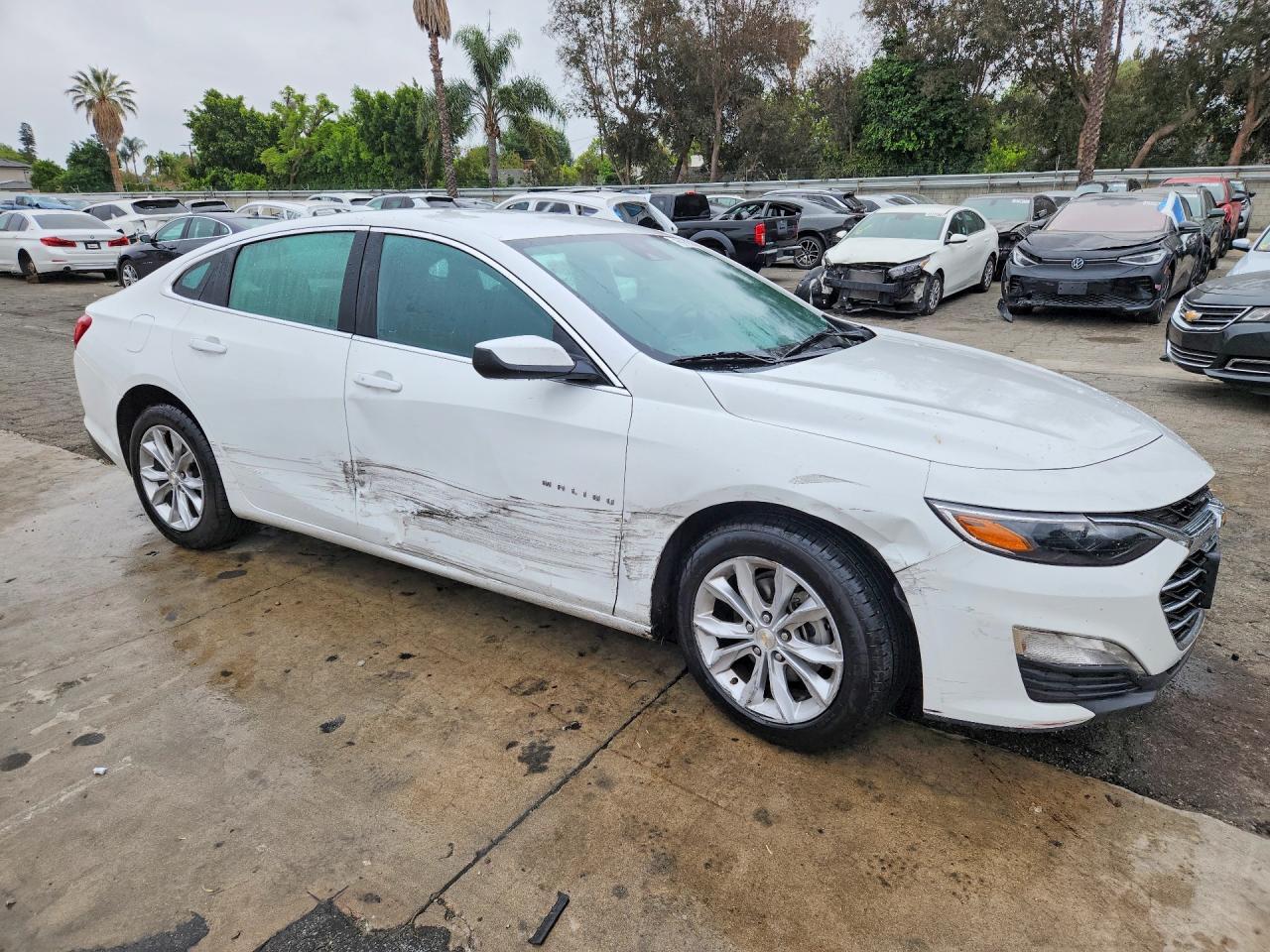 2023 Chevrolet Malibu Lt - Image 4
