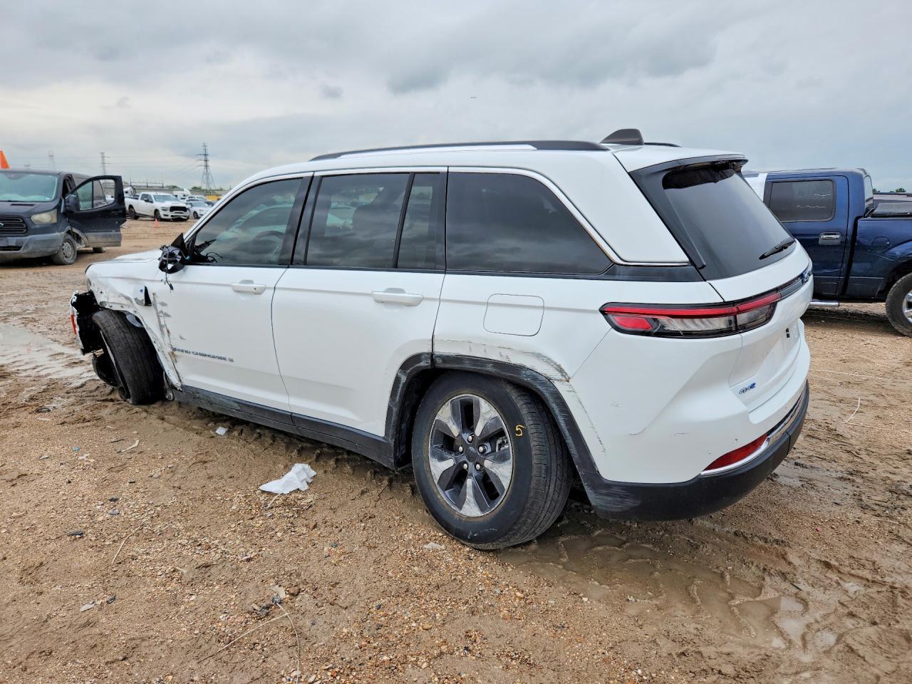 2022 Jeep Grand Cherokee Limited 4Xe - Фото 2