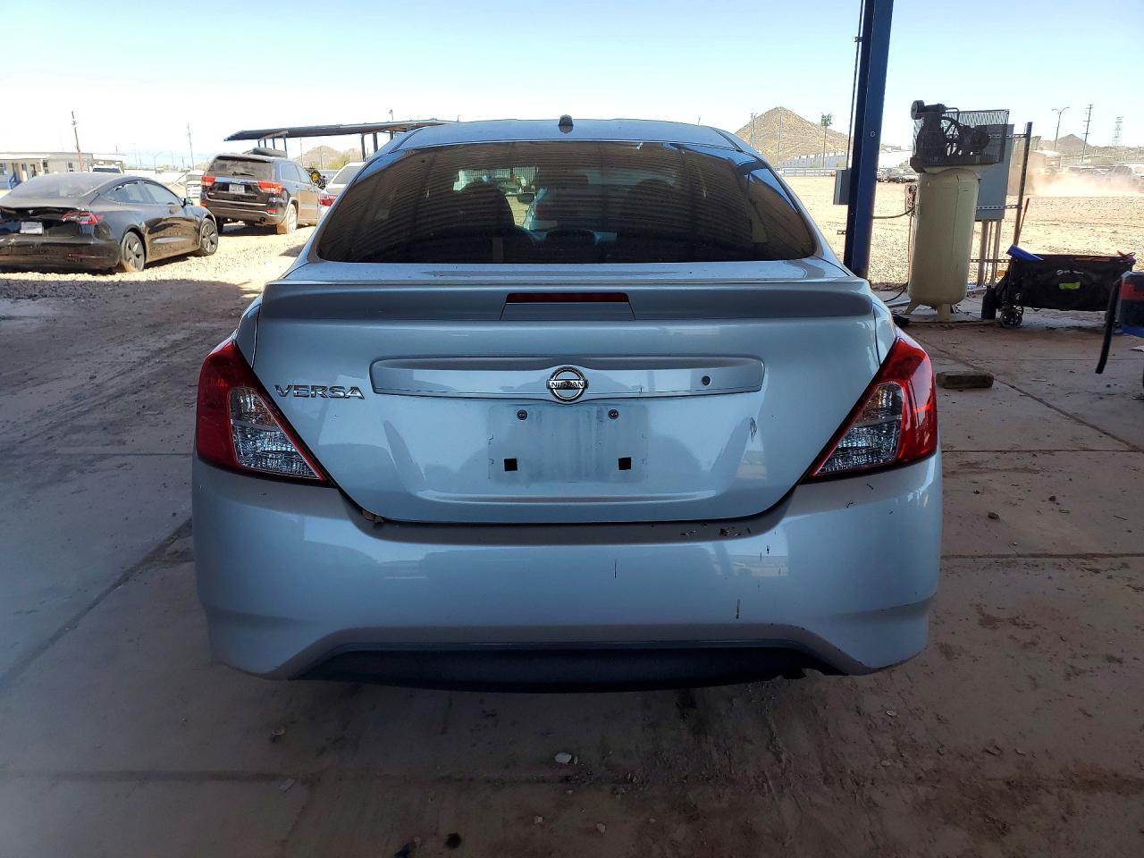 2017 Nissan Versa 1.6 S Plus - Image 6