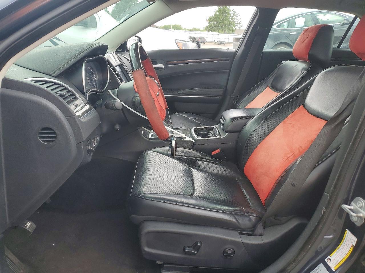 2017 Chrysler 300C - Фото 7