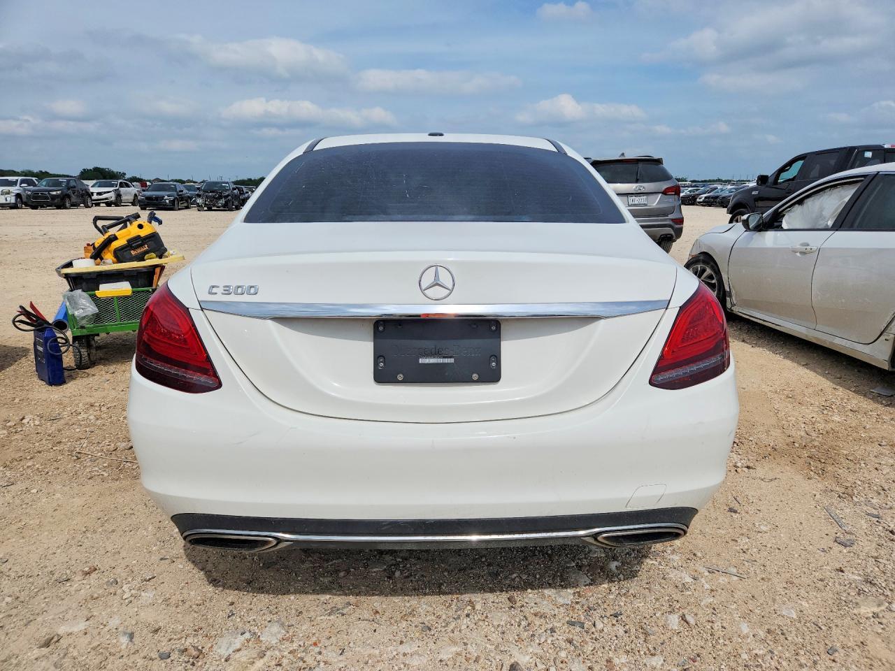 2019 Mercedes-Benz C 300 - Image 6