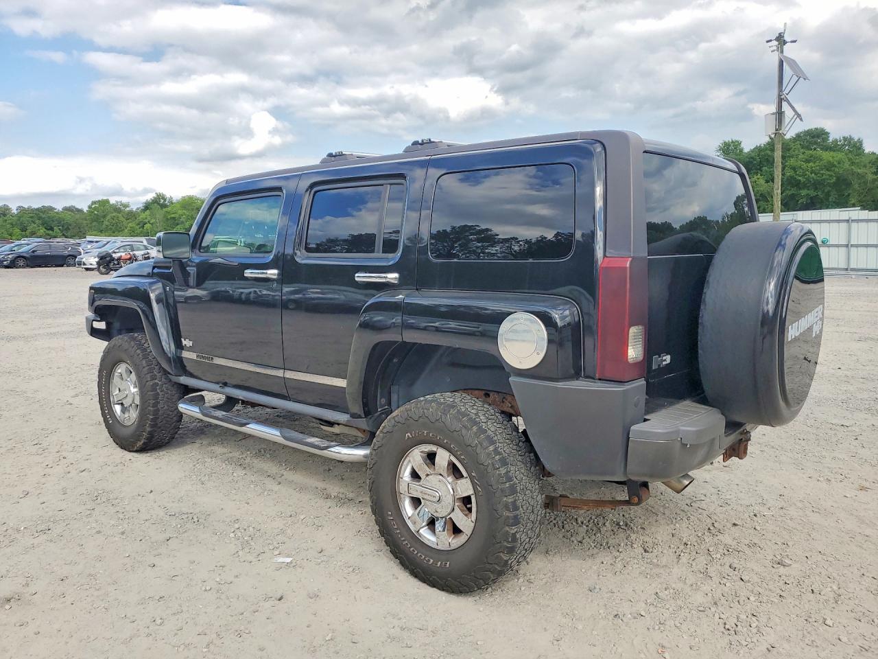2006 Hummer H3 - Image 2