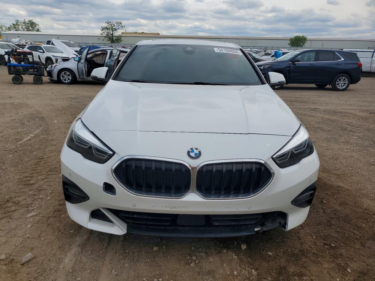2021 BMW 228Xi - Фото 5