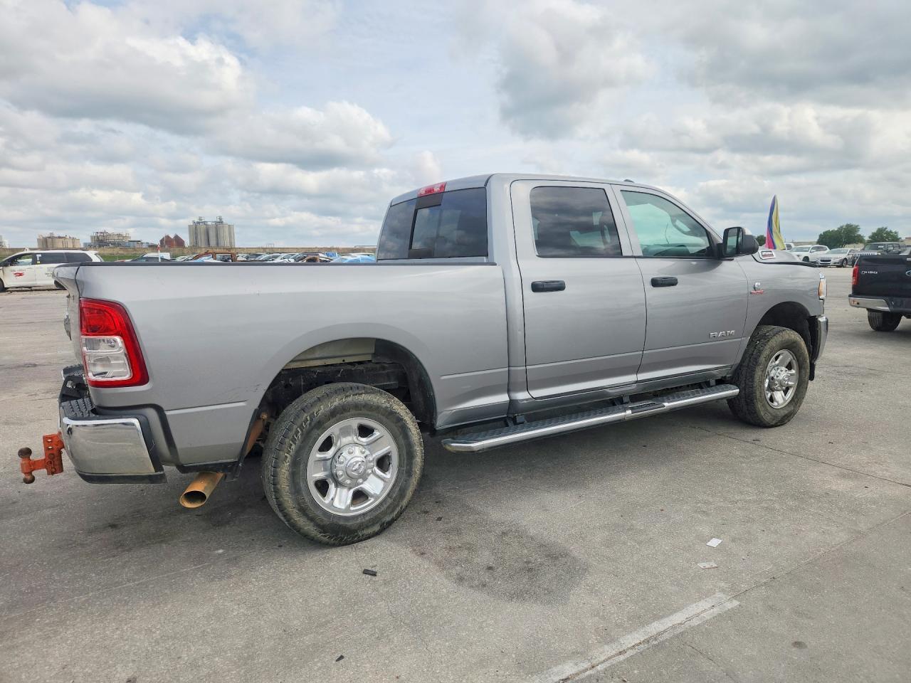 2020 Ram 2500 Tradesman - Фото 3