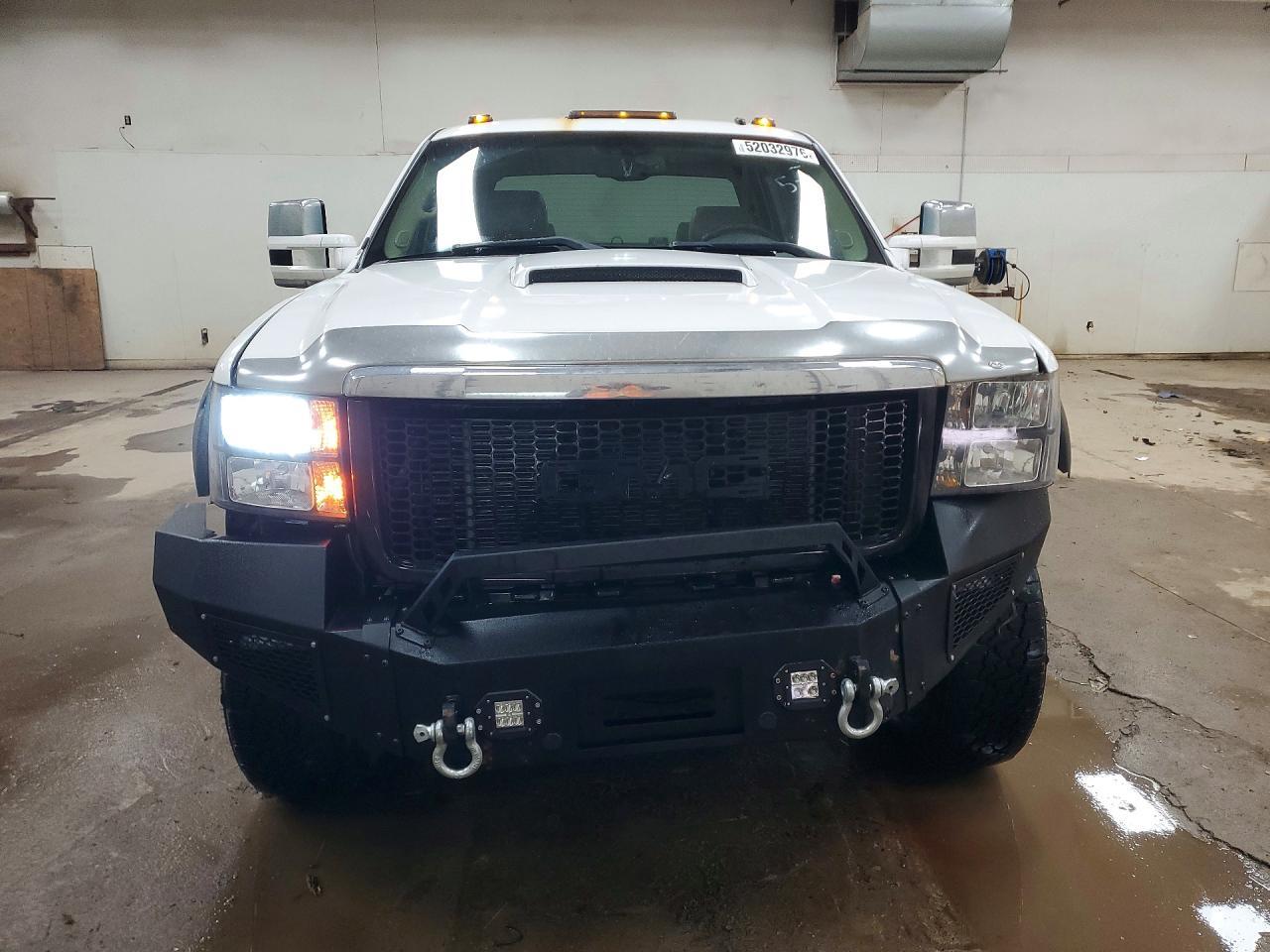 2011 GMC Sierra K3500 Denali - Image 5