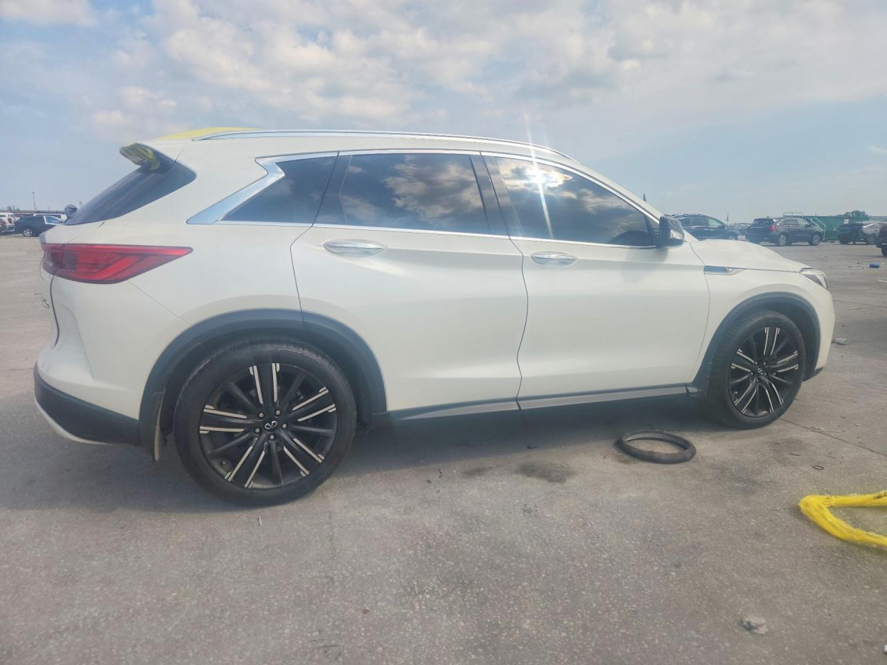 2021 Infiniti Qx50 Luxe - Image 3