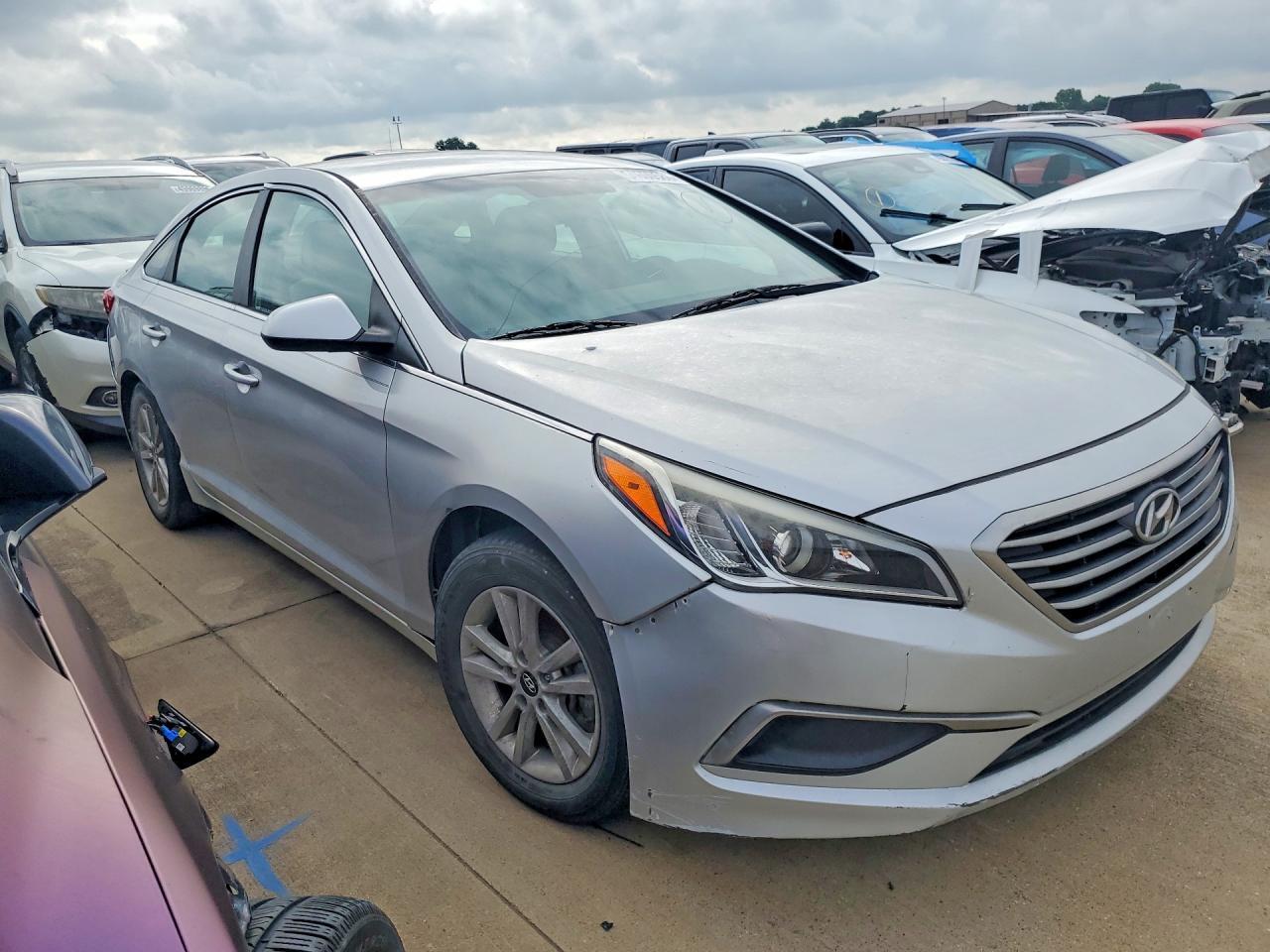 2016 Hyundai Sonata - Image 6