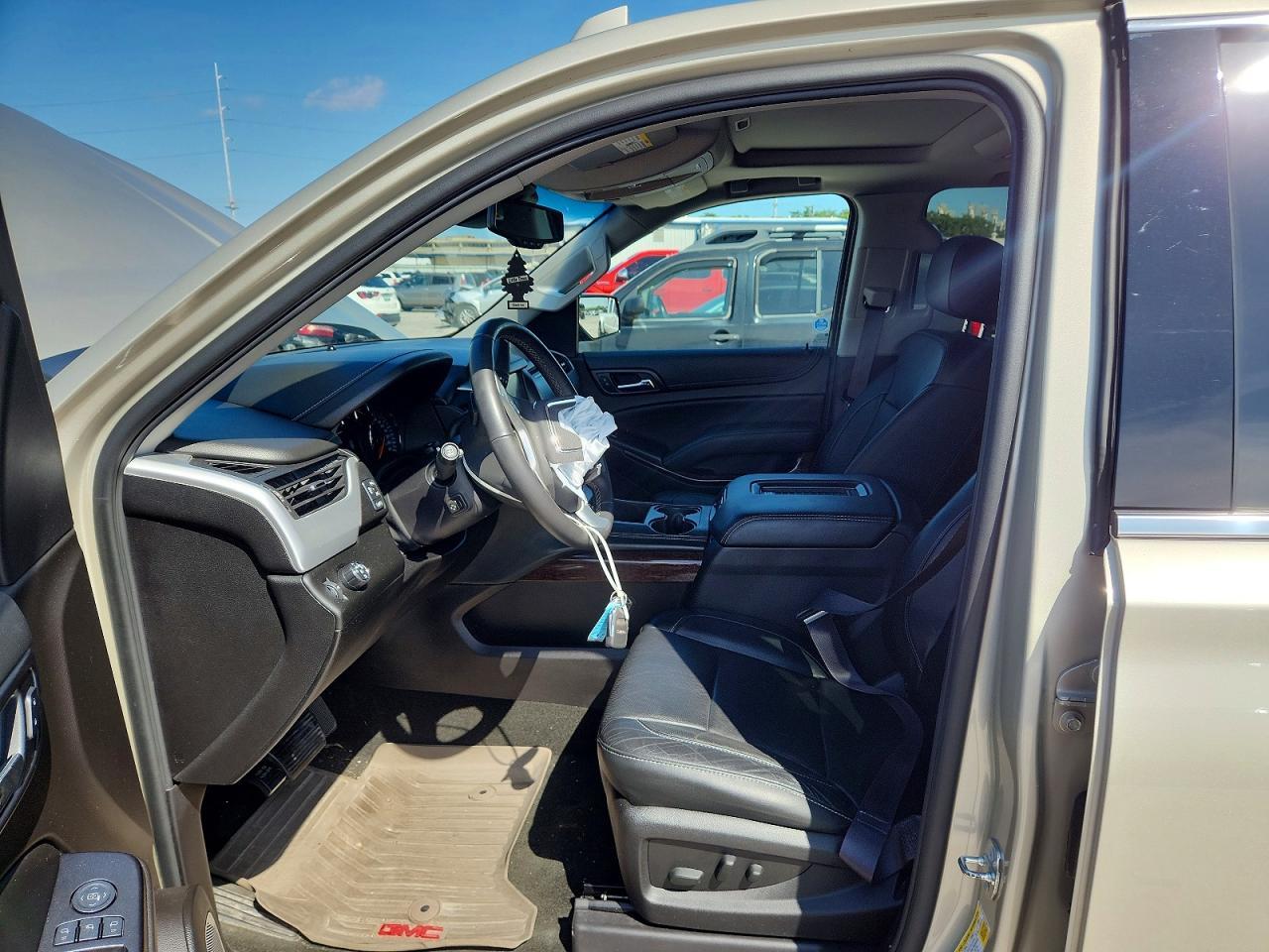 2017 GMC Yukon Slt - Image 7