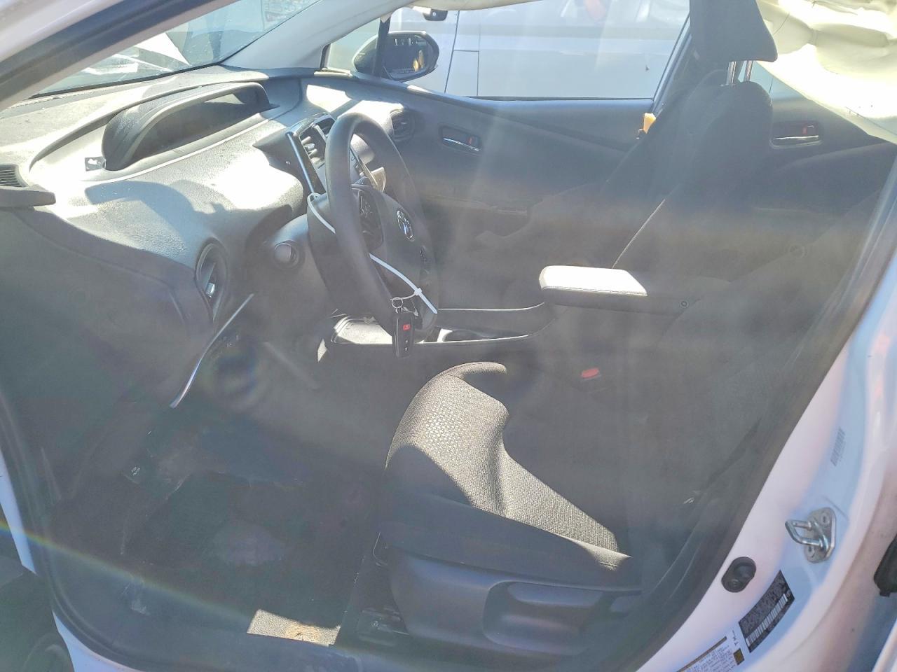 2022 Toyota Prius Le - Фото 7