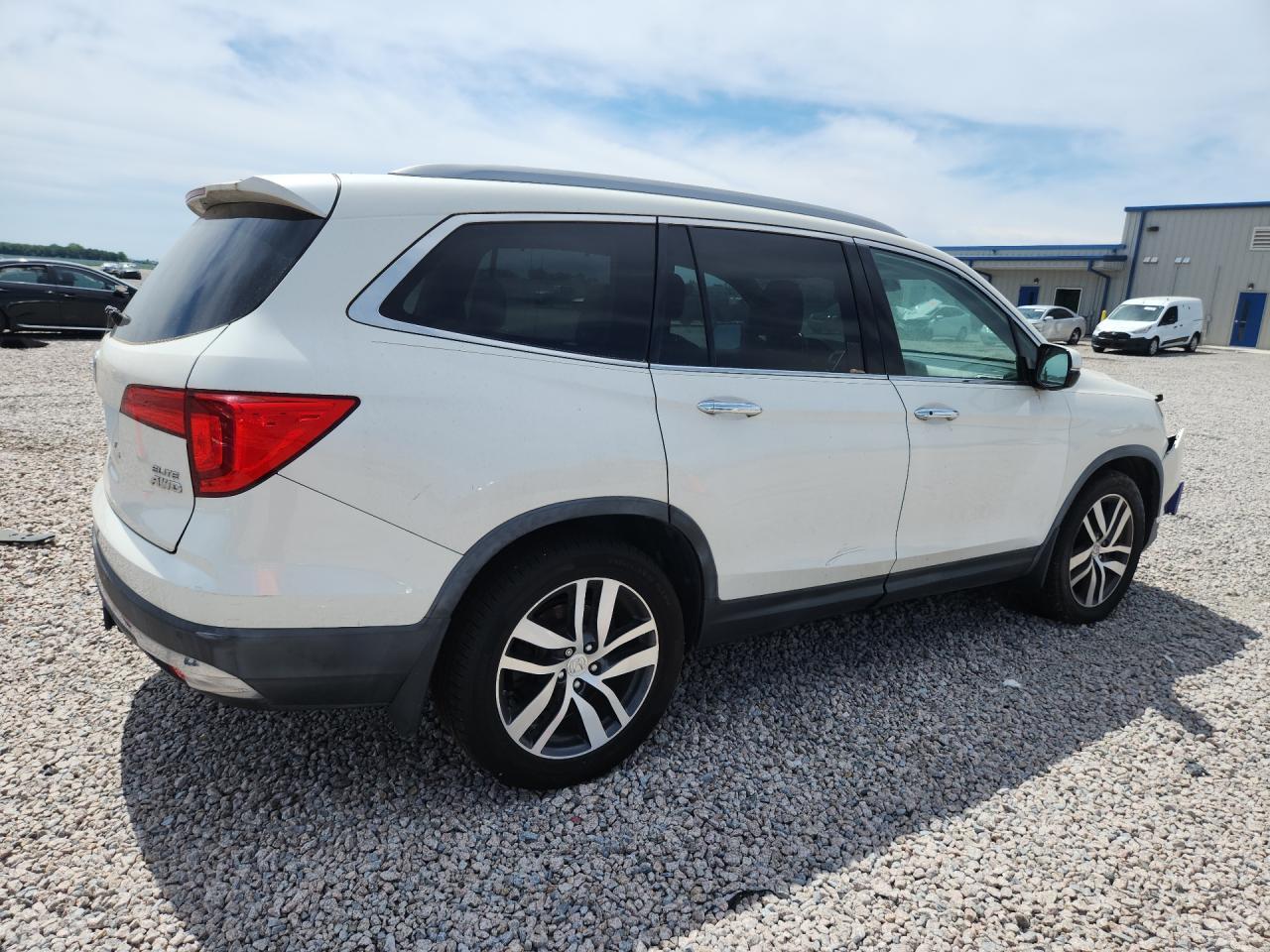 2016 Honda Pilot Elite - Фото 3
