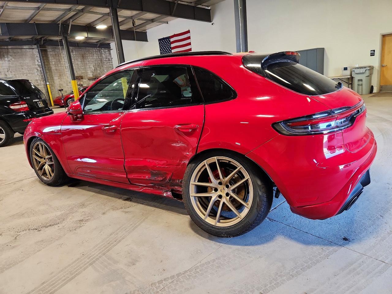 2025 Porsche Macan S - Фото 2
