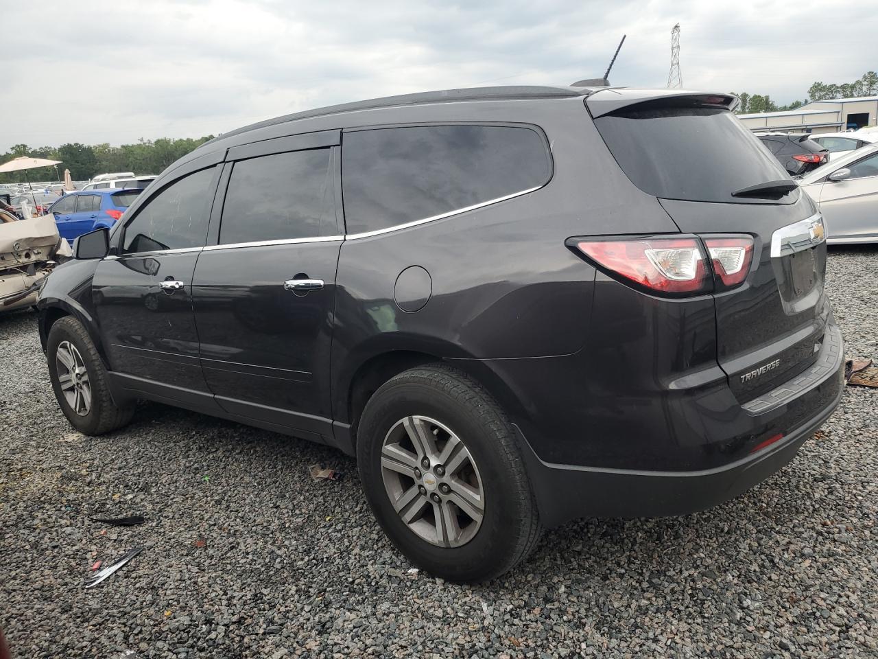 2017 Chevrolet Traverse Lt - Image 2
