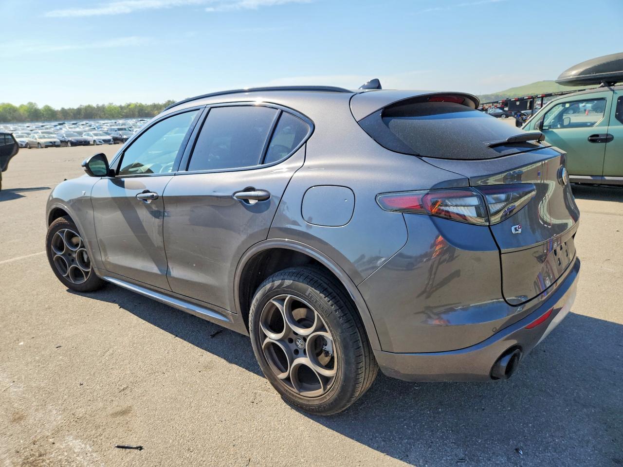 2024 Alfa Romeo Stelvio Ti - Фото 2