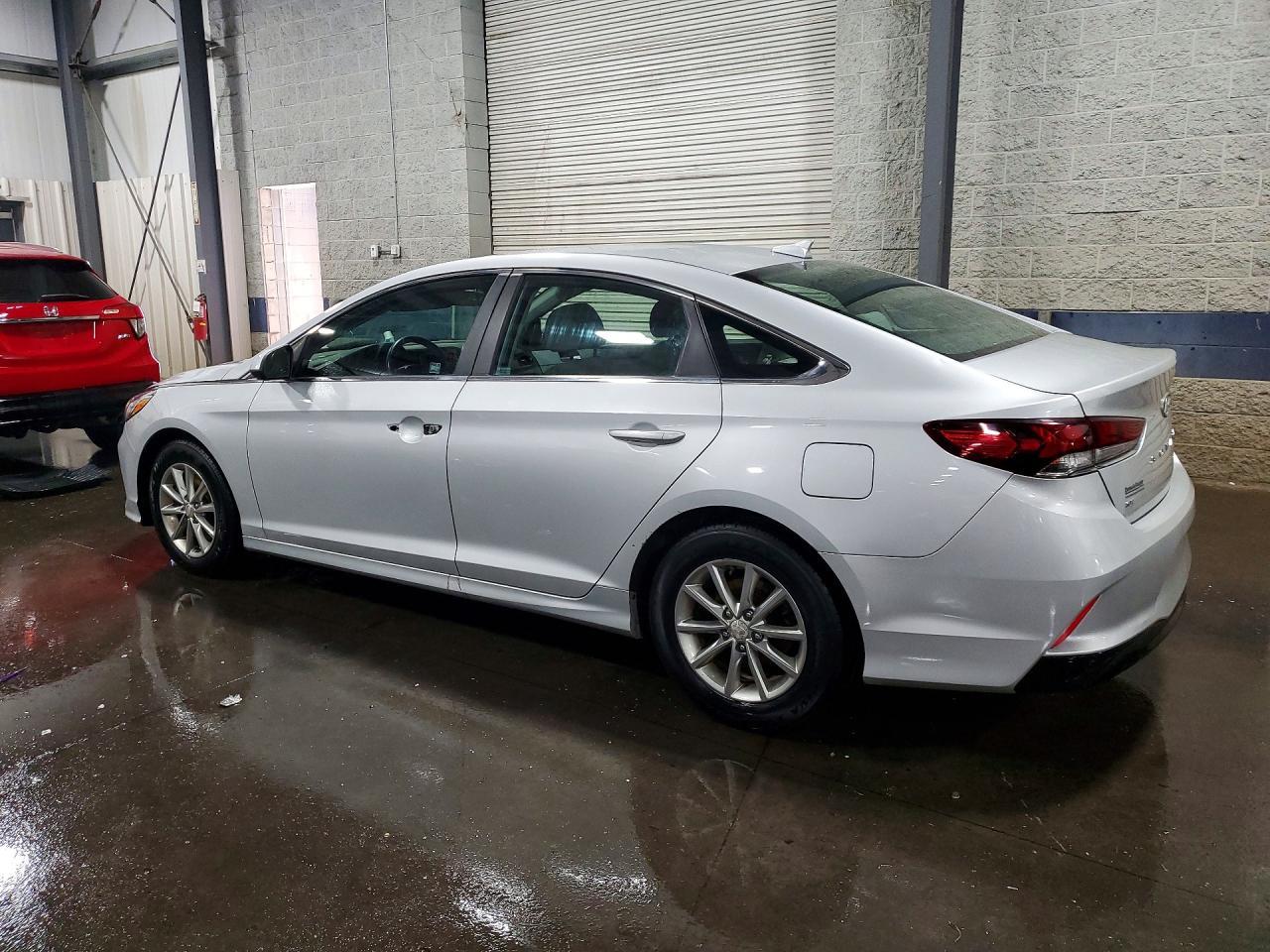 2018 Hyundai Sonata Se - Фото 2