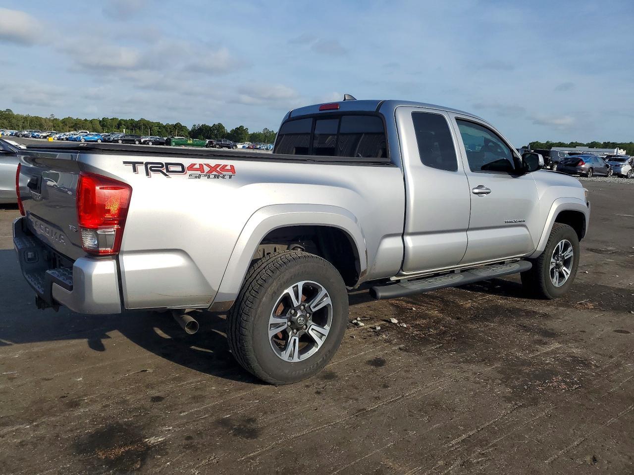 2017 Toyota Tacoma Trd Sport - Фото 3