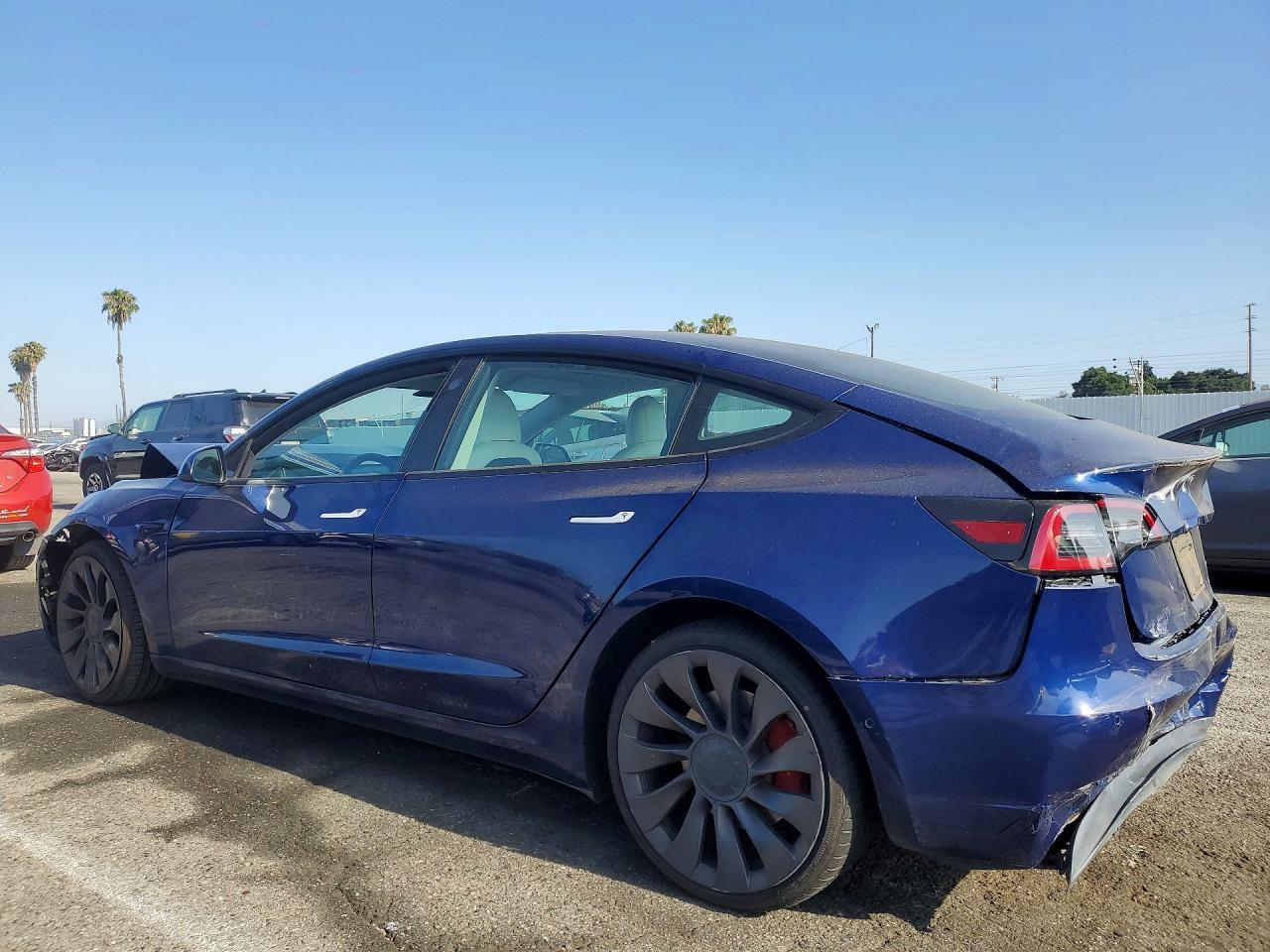 2021 Tesla Model 3 - Фото 2