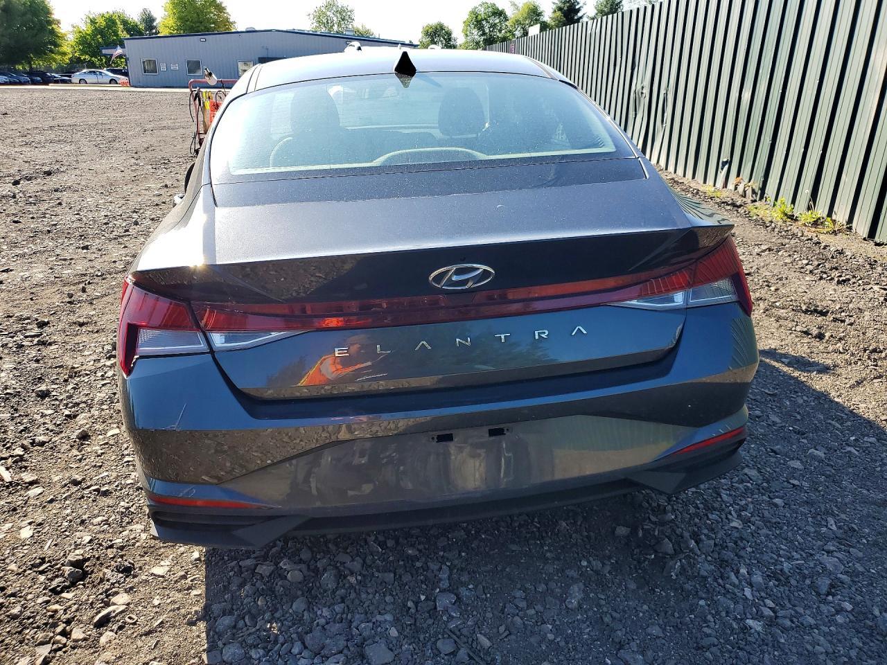 2021 Hyundai Elantra Se - Фото 6