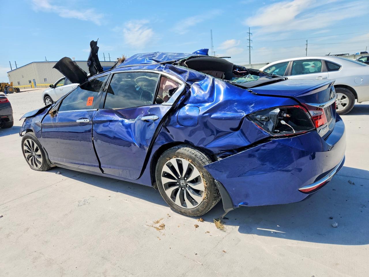 2017 Honda Accord Hybrid Exl - Image 2