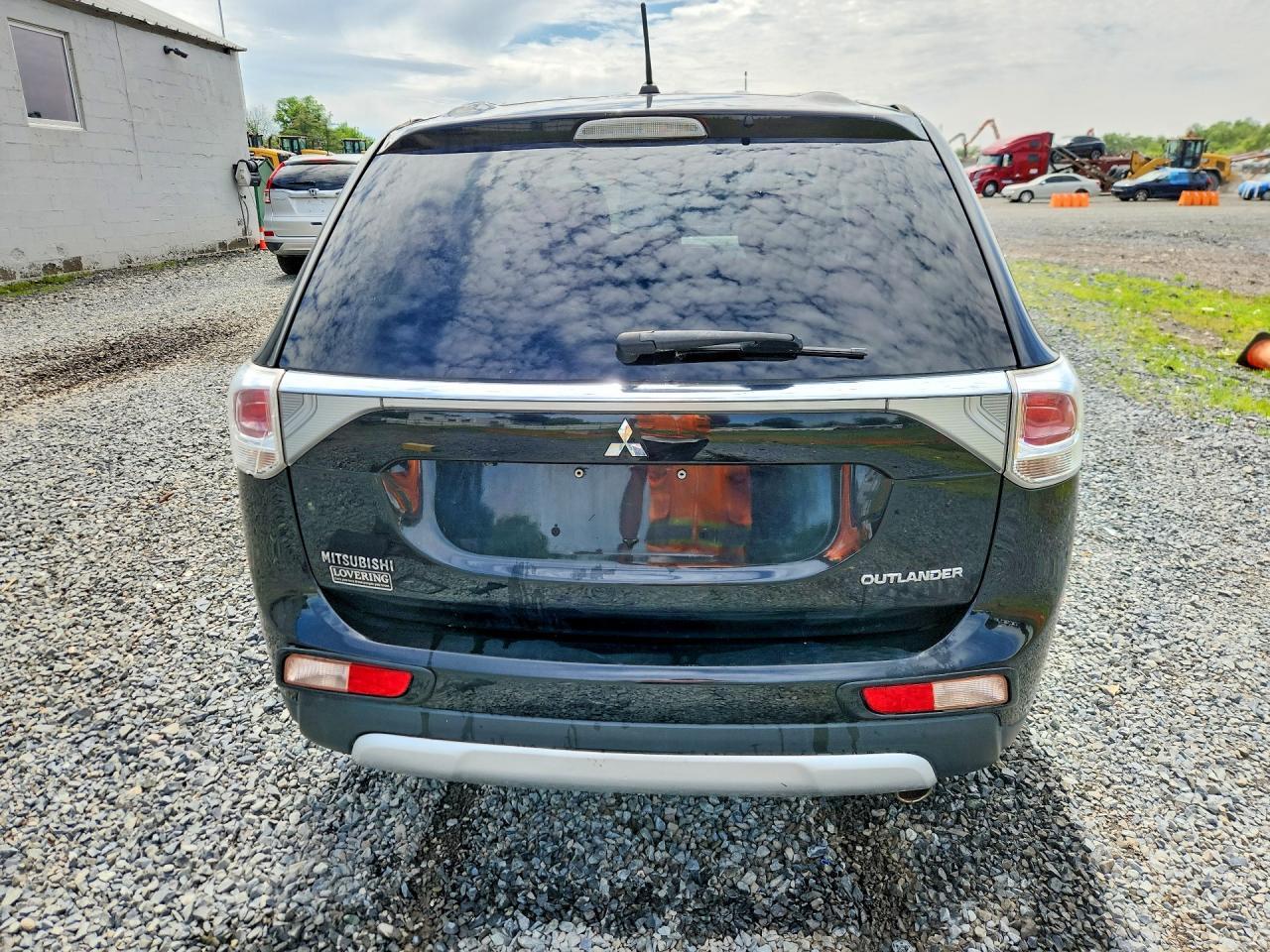 2015 Mitsubishi Outlander Se - Фото 6