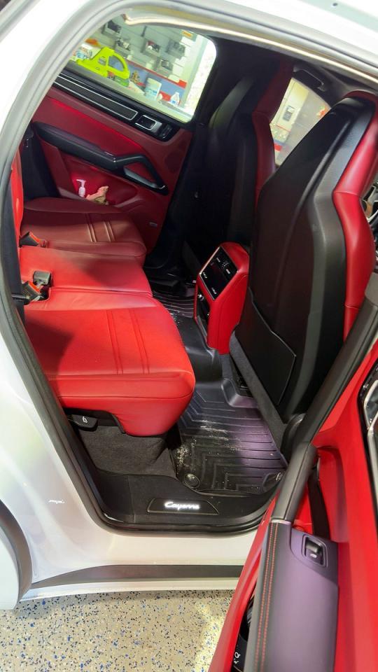 2022 Porsche Cayenne Gts Coupe - Image 6