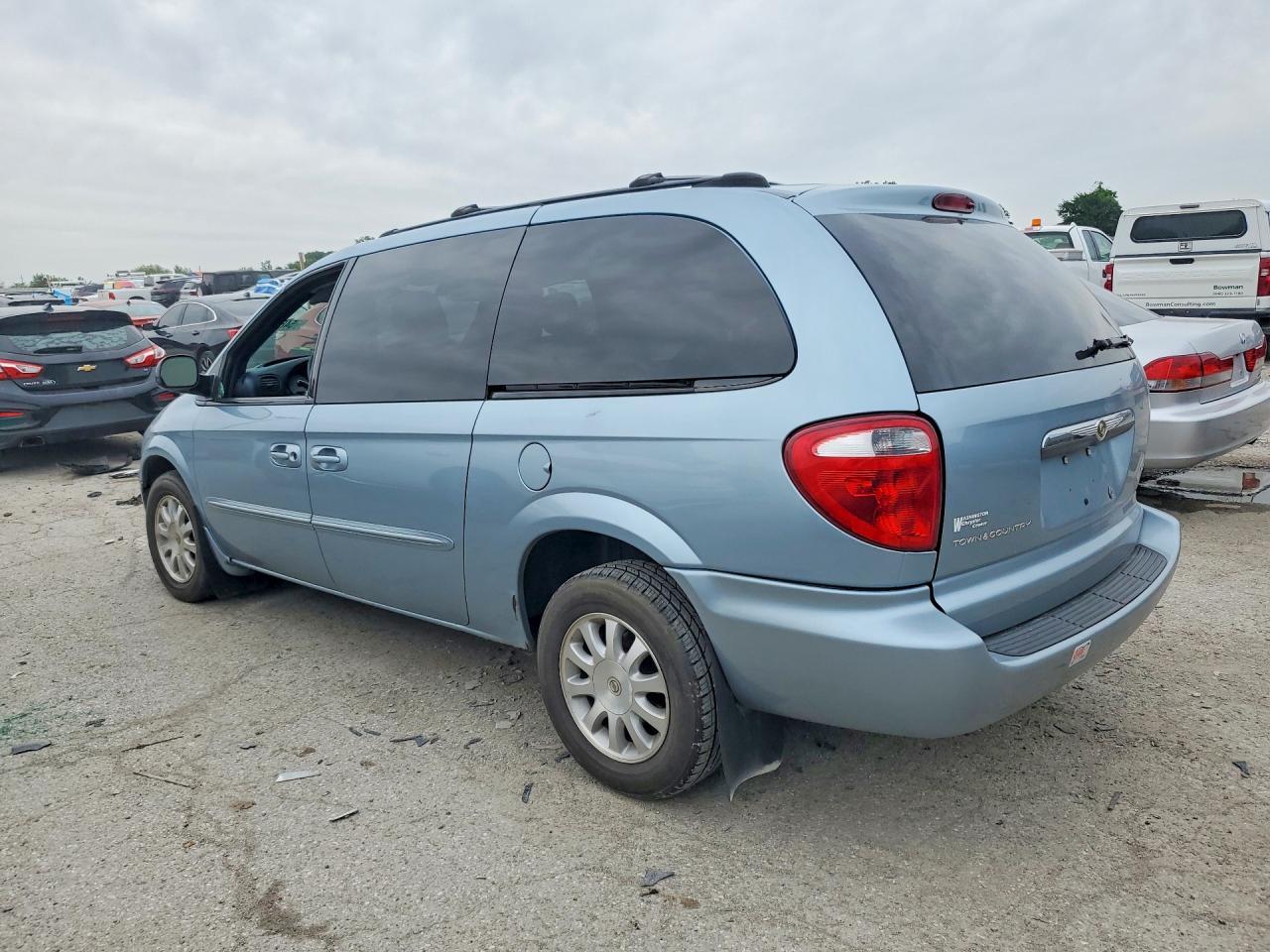 2003 Chrysler Town & Country Lx - Фото 2