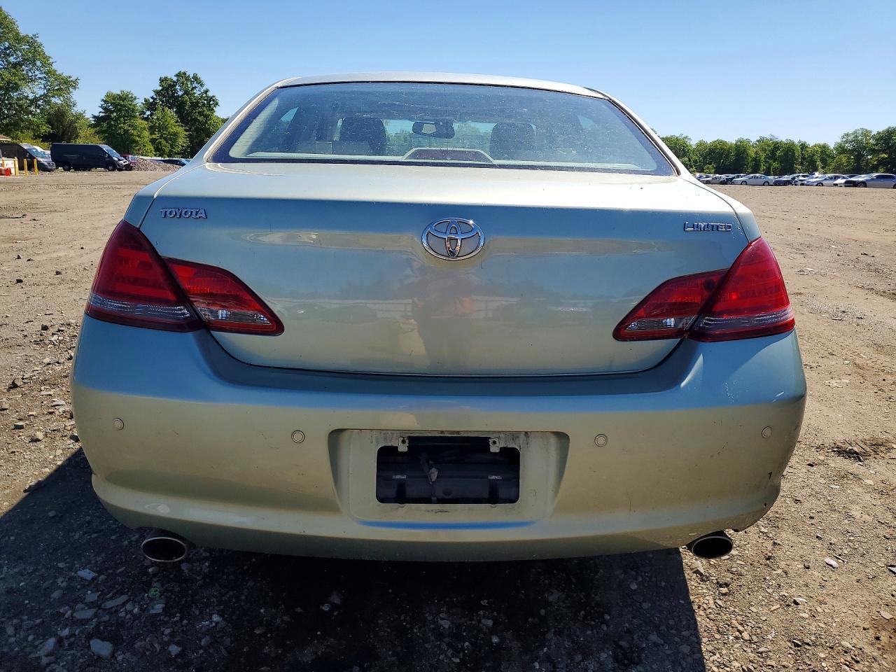 2008 Toyota Avalon Limited - Image 6