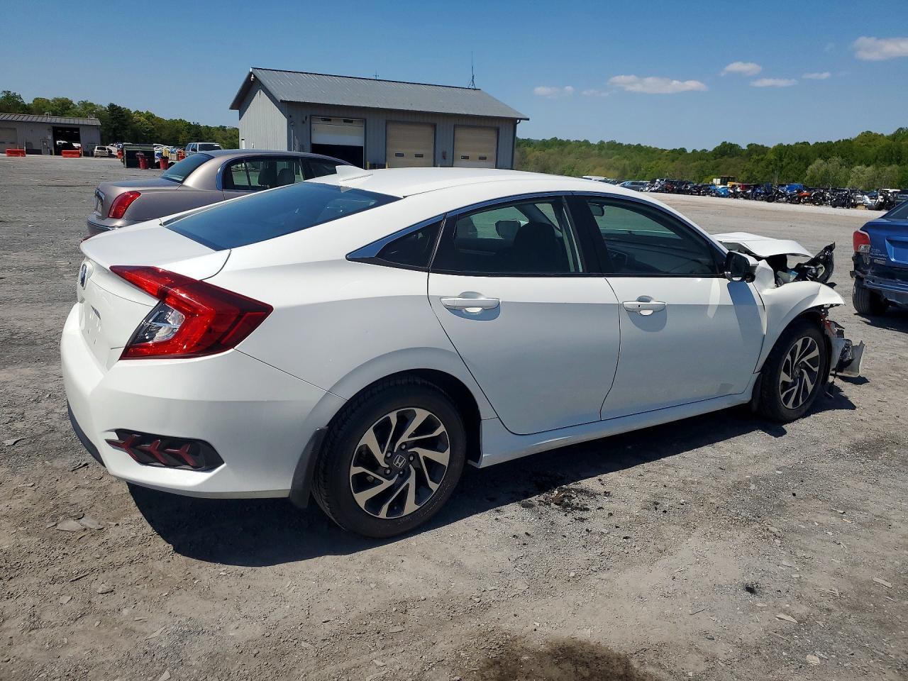 2018 Honda Civic Ex - Image 3