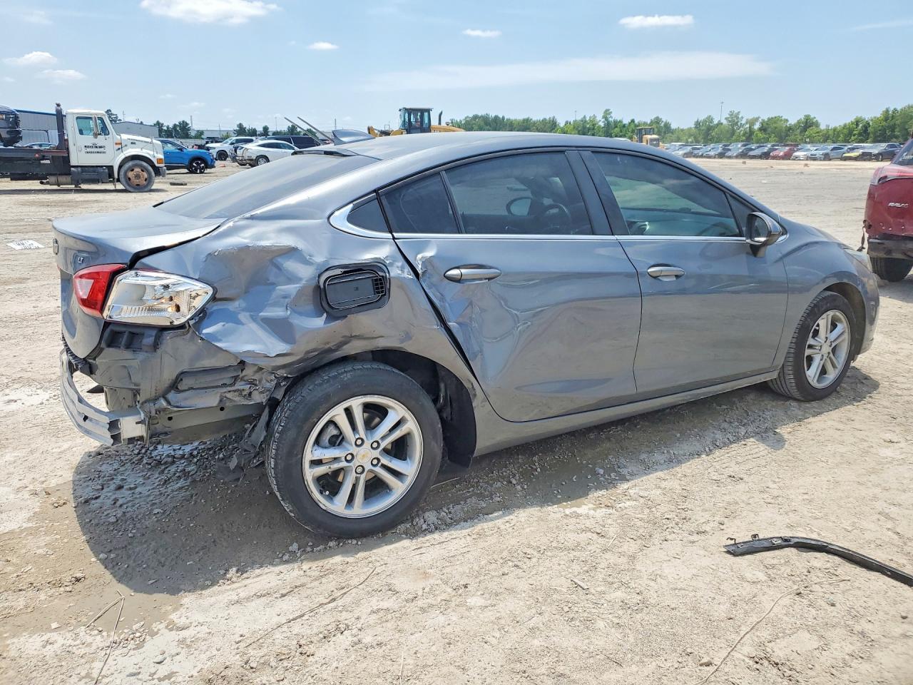 2018 Chevrolet Cruze - Фото 3