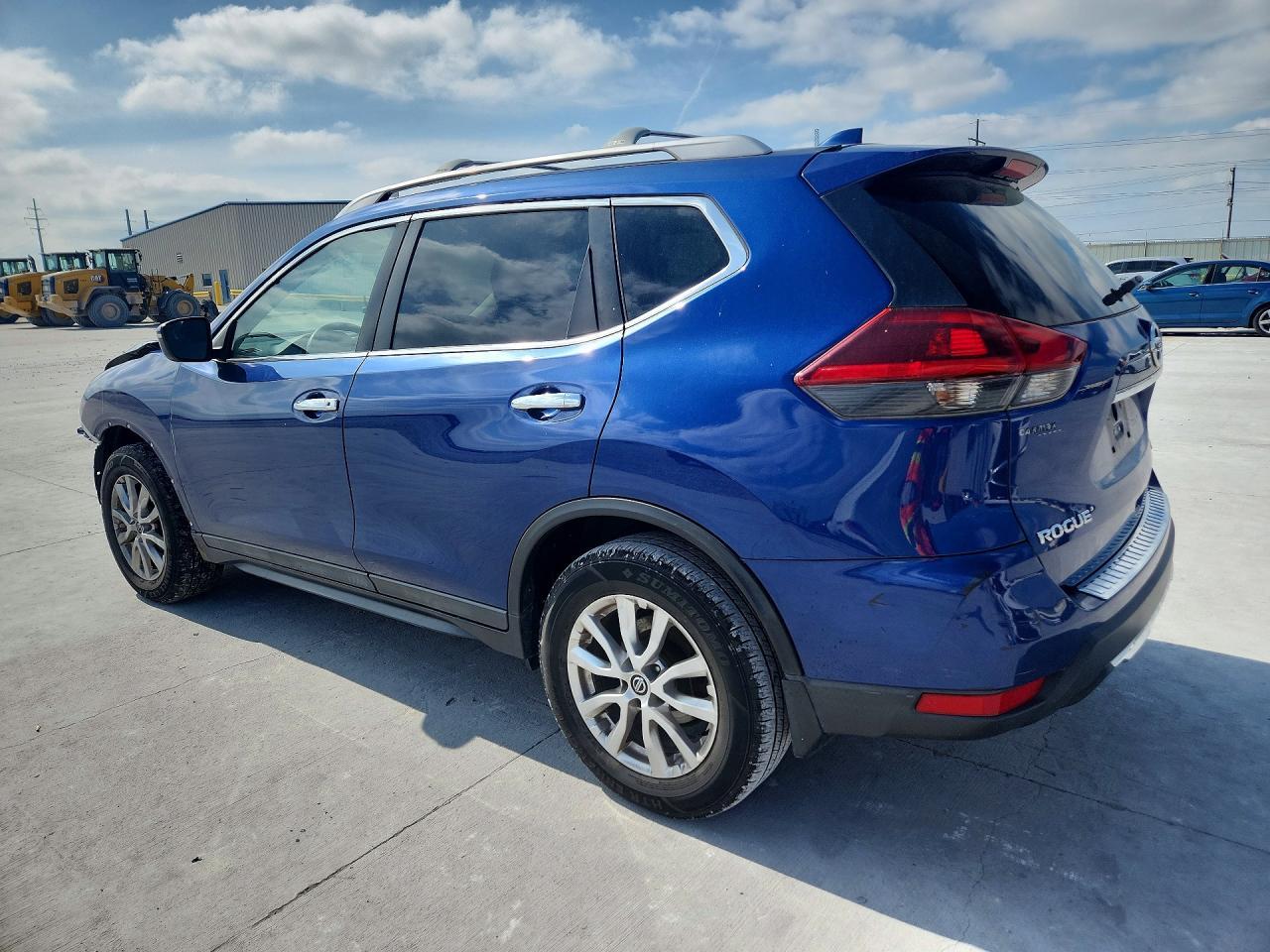 2019 Nissan Rogue S - Фото 2