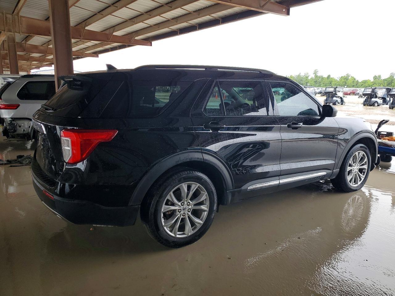 2024 Ford Explorer Xlt - Image 3