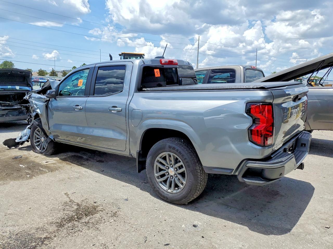 2024 Chevrolet Colorado Lt - Image 2
