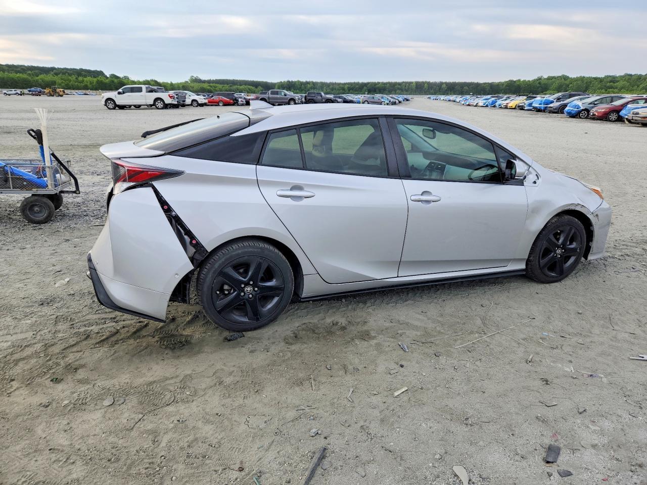 2017 Toyota Prius Four Touring - Фото 3