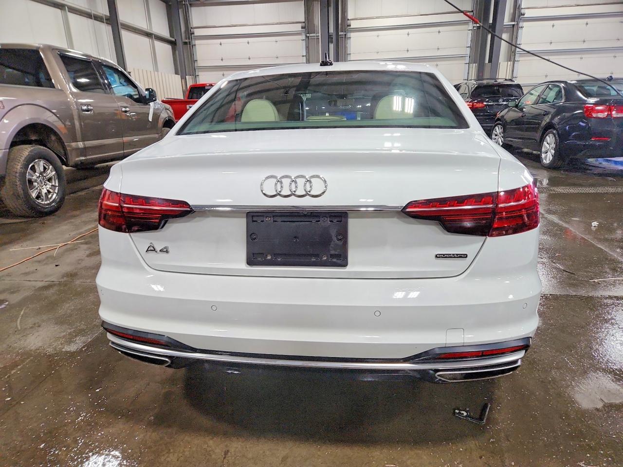 2022 Audi A4 Premium Plus 45 - Фото 6