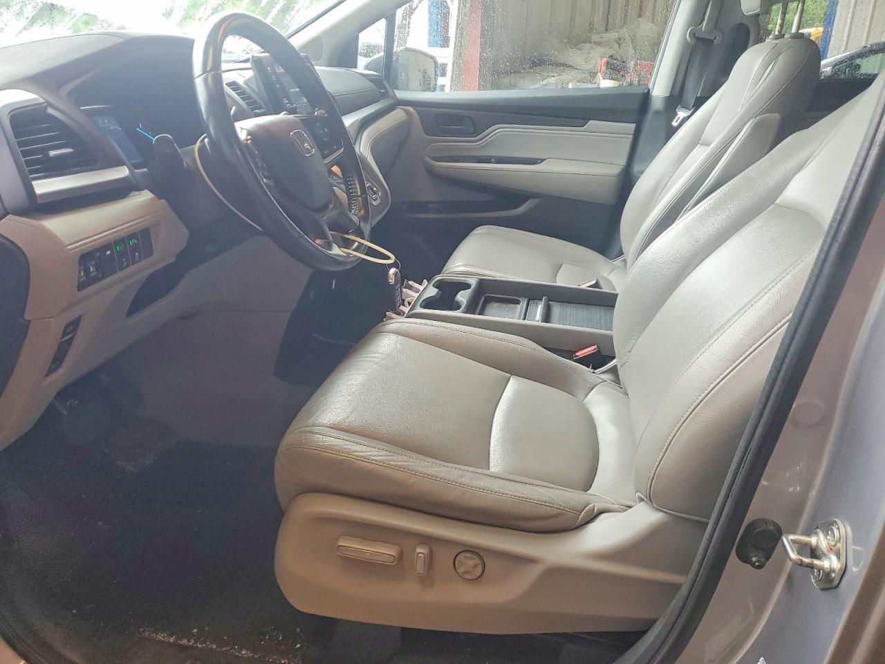 2018 Honda Odyssey Touring - Фото 7