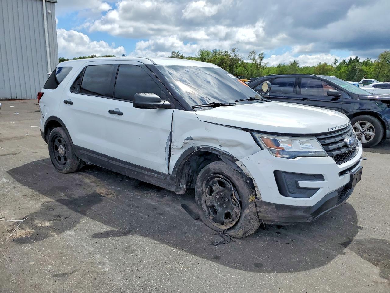 2018 Ford Explorer Police Interceptor - Image 4