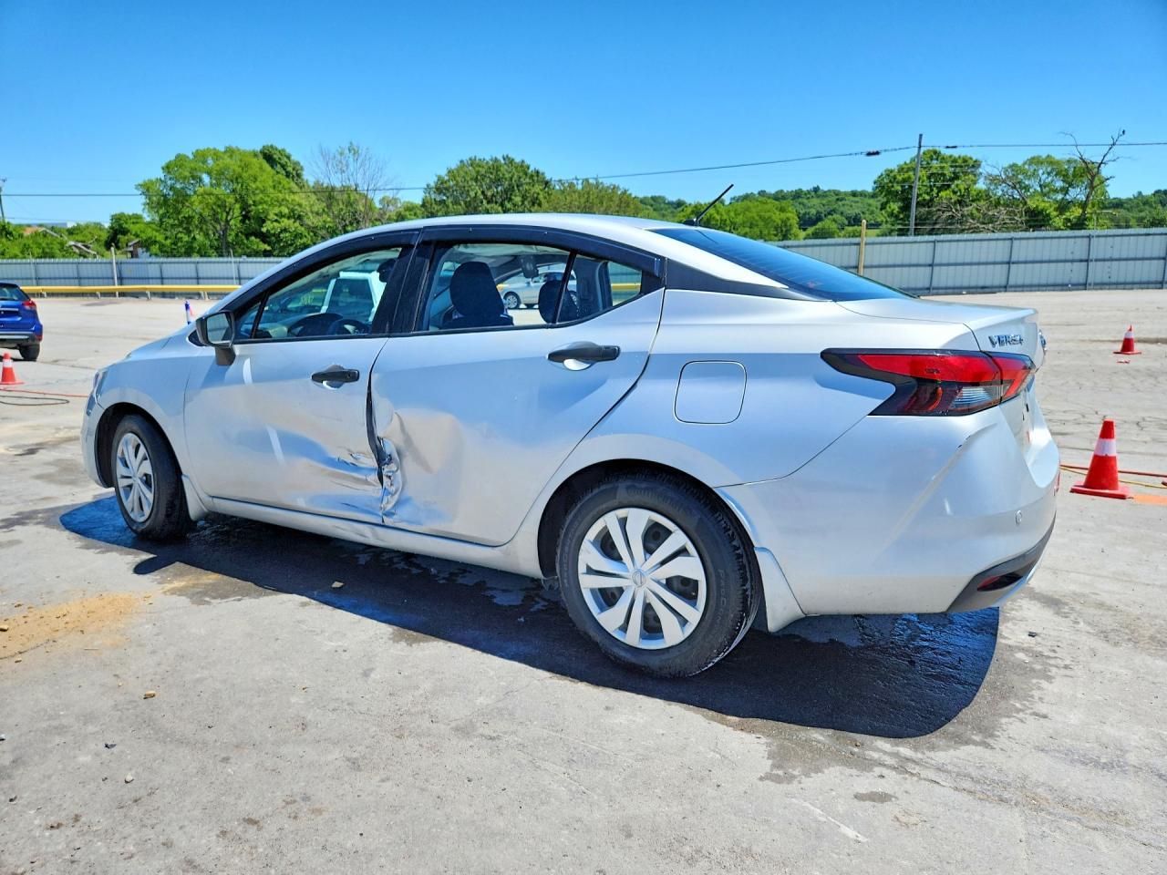 2021 Nissan Versa S - Фото 2