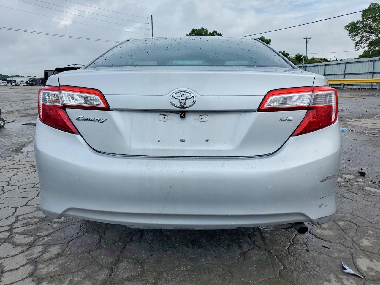 2014 Toyota Camry Le - Фото 6